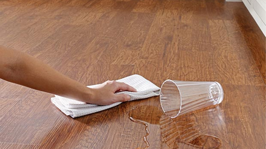 Hướng dẫn bảo quản và vệ sinh sàn gỗ căm xe