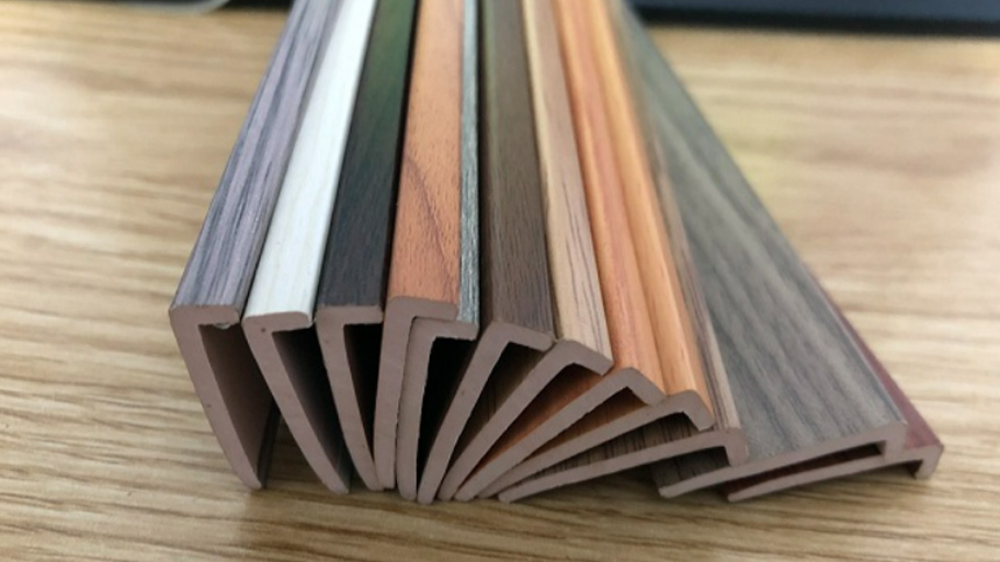 Nếp chữ L sàn gỗ